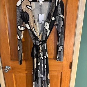 Diane Von Furstenberg Black and Cream Long Sleeve Dress